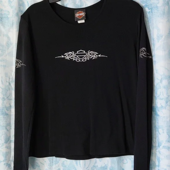 Harley-Davidson Black Tee with Silver Logo - Picture 2 of 6